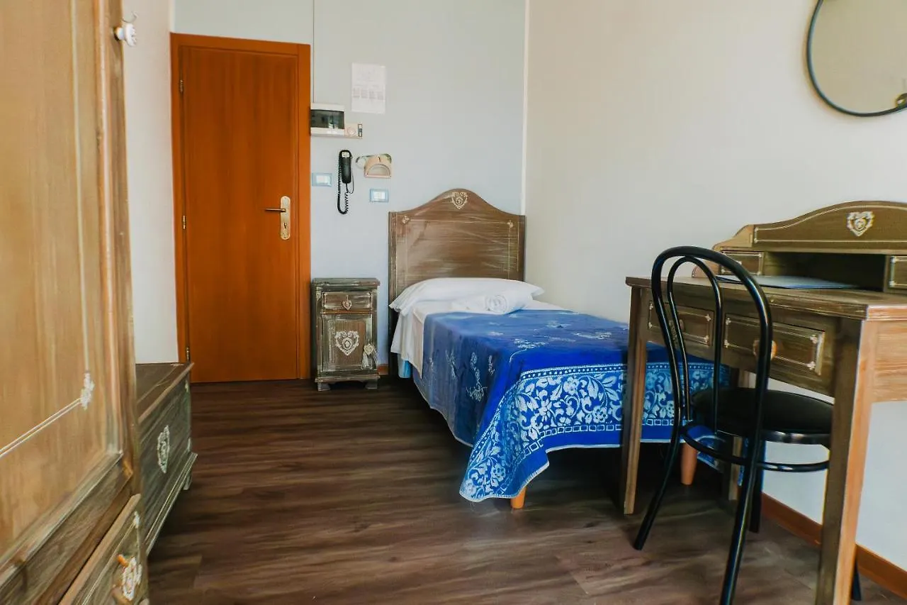 **  Hotel Jolie Riccione Italien