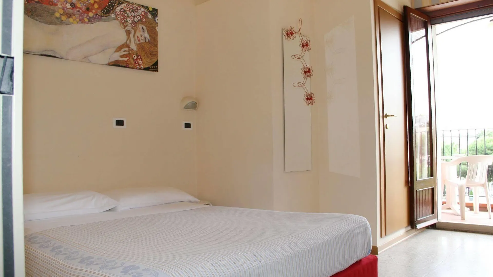 Hotel Jolie Riccione 2*,  Italien